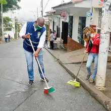 Limpieza, bioseguridad y educación se toman la colina de San Antonio