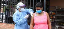 A domicilio atienden adultos mayores y personas con enfermedades de base