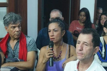 Persona opinando