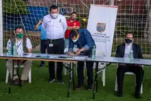 Con un Pacto por la Vida, rueda el balón en las canchas sintéticas de Cali