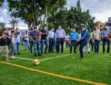 Con un Pacto por la Vida, rueda el balón en las canchas sintéticas de Cali