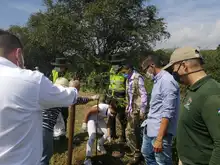Con adopción de zonas verdes y siembra masiva, Dagma celebró el Día Nacional de la Biodiversidad