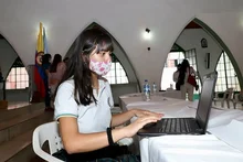 Inicia gran campaña de donación de computadores y tabletas para 98.000 estudiantes de Cali