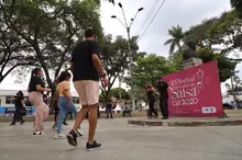 Un centenar de caleños participó del Bio Bazar en el parque Obrero