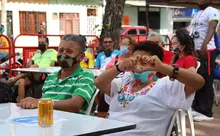 Un centenar de caleños participó del Bio Bazar en el parque Obrero