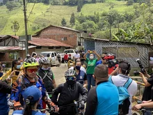 Salud Pública hizo entrega masiva de tapabocas en el sector de Pance