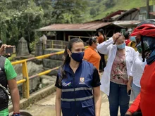 Salud Pública hizo entrega masiva de tapabocas en el sector de Pance