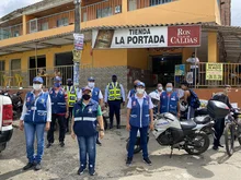 Salud Pública hizo entrega masiva de tapabocas en el sector de Pance