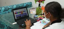 Fanny Alegría, estudiante del Nuevo Latir, ya tiene computador para continuar sus estudios