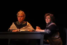 Tres obras cortas y absurdas abrieron el telón del 5 Festival Internacional de Teatro