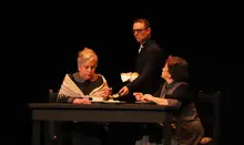 Tres obras cortas y absurdas abrieron el telón del 5 Festival Internacional de Teatro