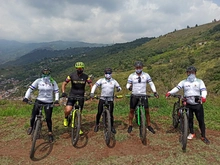 En medio de una rodada por Siloé, ciclistas caleños pidieron respeto por la vida en las vías