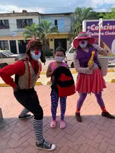 150 kits escolares entregados para promover cultura cívica en la niñez del barrio Poblado II