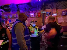 *Inmovilizaciones de vehículos y cierres de establecimientos en el inicio del puente de Halloween*