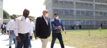Administración Municipal galardonó al exalcalde Maurice Armitage