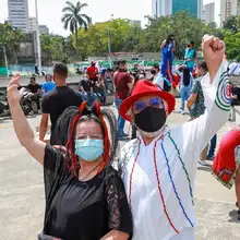 Artistas caleños le dicen SÍ a la Feria de Cali en una manifestación pacífica