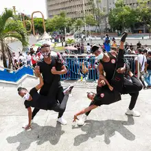Artistas caleños le dicen SÍ a la Feria de Cali en una manifestación pacífica