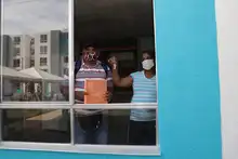 Nos trajeron a un paraíso sostienen primeros beneficiarios del Plan Jarillón al recibir sus apartamentos en Alamadina 