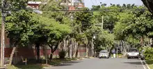 El icónico monumento del águila abraza al barrio Santa Isabel desde 1946
