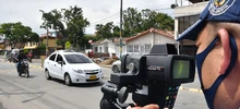 Cuerpo de agentes de tránsito participa en la capacitación en el uso de equipos de control de velocidad 