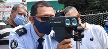 Cuerpo de agentes de tránsito participa en la capacitación en el uso de equipos de control de velocidad 