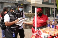 Ventas estacionarias y ambulantes del centro fueron sensibilizadas en prevención del Covid
