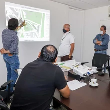 Evalúan propuesta y actualización de diseños del puente Chipichape