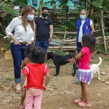 Gobierno Ospina y Save of Children llevaron ayudas a familias Wounaan Nonam