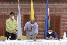 Comerciantes nocturnos firmaron pacto por la vida con la Alcaldía de Cali