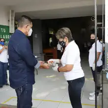 Alcalde Ospina hizo pedagogía del autocuidado en iglesias y santuarios de Cali