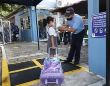 Los estudiantes de primaria vivieron un reencuentro bioseguro en su primer día de clases