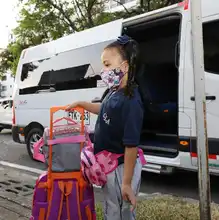 Los estudiantes de primaria vivieron un reencuentro bioseguro en su primer día de clases