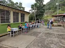 Avanza con éxito segunda jornada de entrega de alimentación escolar
