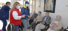 Avanza entrega de asistencia humanitaria para adultos mayores
