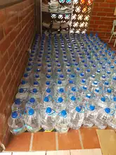 Donación de agua potable refuerza el regreso a clases con alternancia en el sector oficial