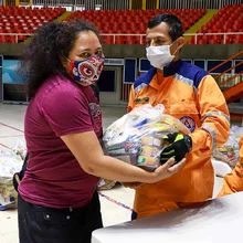 La Administración del ‘Puro Corazón’ entrega mercados a 700 artistas
