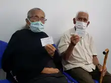 Salud Pública realiza vacunación en adultos mayores de 80 años de manera extramural