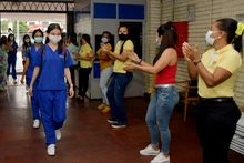 La comunidad educativa del INEM Jorge Isaacs celebró el feliz regreso a clases en alternancia