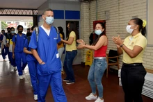 La comunidad educativa del INEM Jorge Isaacs celebró el feliz regreso a clases en alternancia