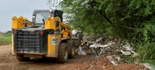 Jornada de remoción de residuos de construcción y demolición en Navarro