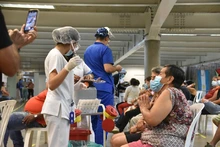 Salud Pública dio inicio a la vacunación contra la covid-19 en los megacentros dispuestos en la ciudad