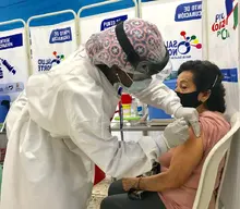 Exitosa jornada de vacunación en megacentros