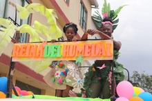 El humedal Isaías Duarte Cancino se vistió de fiesta con su carnaval por el agua.