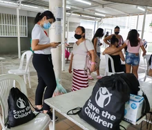 ‘Save the Children’ entrega ayudas a los afectados por ola invernal en Cali