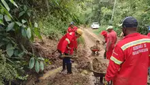 Grupo operativo atendió emergencias por temporada de lluvias y realizó aplicación de asfalto