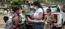 Atención a la comunidad con entrega de asistencia humanitaria