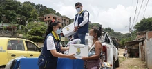 Atención a la comunidad con entrega de asistencia humanitaria