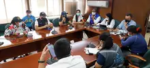 Alcaldía de Cali y carretilleros acuerdan ruta para acabar con el trabajo animal 