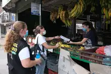 Tenderos fueron atendidos con toma de pruebas covid-19 en Los Alcázares