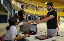 Artistas independientes reciben mercados y bonos de complemento alimentario